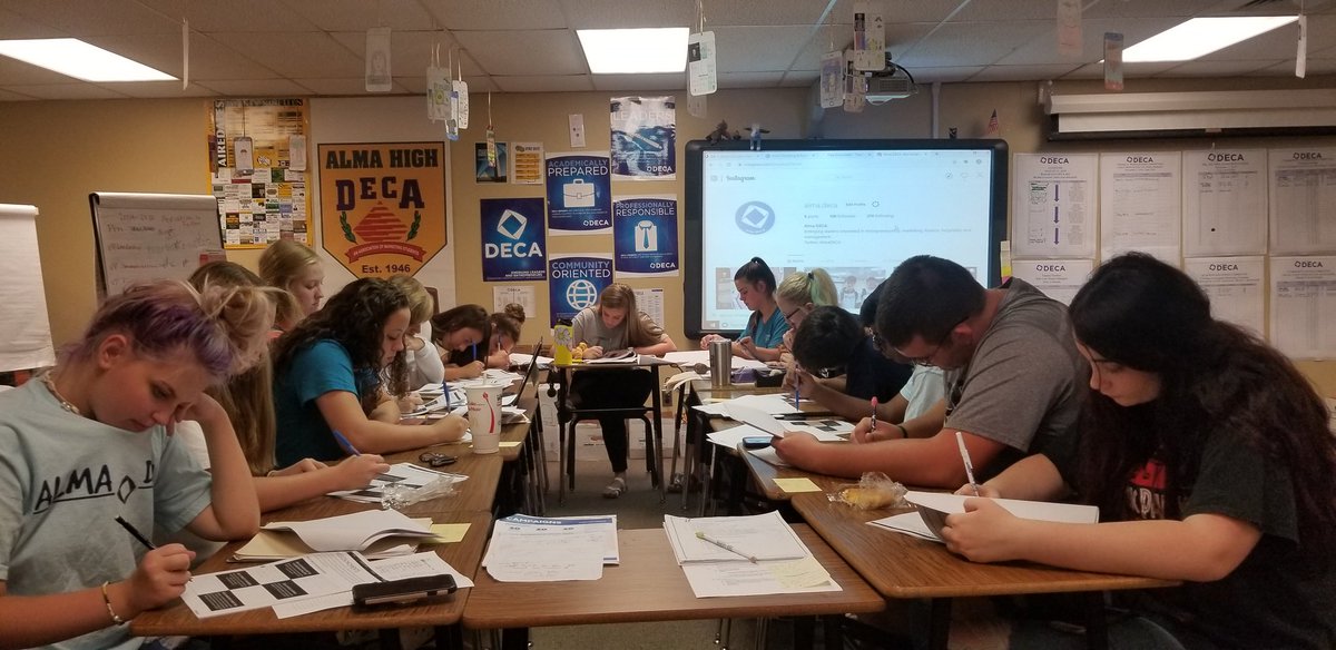 AlmaDECA's tweet photo. First action team meeting in the books! #POL✅ #chaptermeetings✅ #chaptercampaigns✅ #communityservice✅ #membership✅ #excitedfortheyear✅ #weARdeca 🔷️ @DECAInc @ArkansasDECA @EdDcte @AlmaSchools @ARCareerEd 🔹️ https://t.co/H96Mh6rZFw