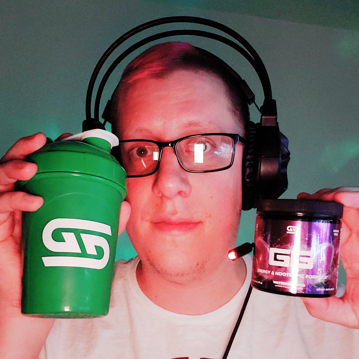 XxManikxX's tweet photo. 🔴GOING LIVE in 10 mins🔴

Jumping on @RocketLeague  with @Bulldawg_Ross !
Then maybe Division 2, Apex, or Realm

Got that @GamerSupps Watermelon Ice and I'm ready!

Come join us in the shenanigans...

https://t.co/qMtVke8UJt

#ToxicShatter #TheGrizzlyNation #BeBrofessional https://t.co/8PWnweznfM