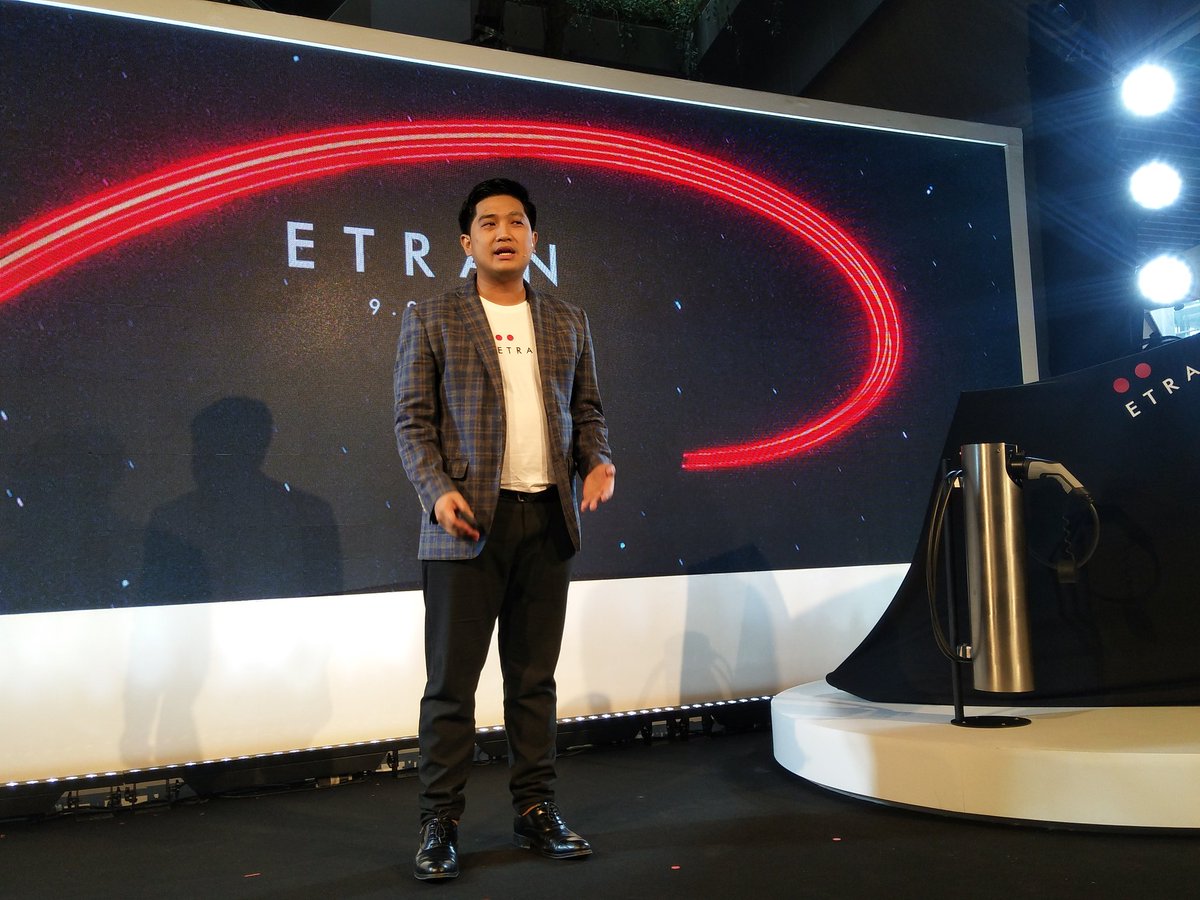 ncjune's tweet image. แถลงข่าวเปิดตัวแล้ว....
#ETRAN #มอเตอร์ไซค์ไฟฟ้า
#Groove #CentralWorld