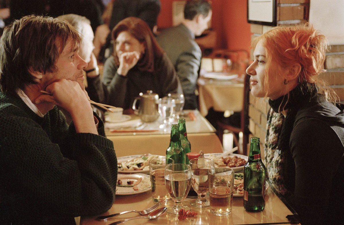 KaelSansSouci's tweet photo. Have you ever watched a film years ago but didn’t understand or could not relate to it, but then recently watched it again and you relate to it on a personal level?

This happened on my 2nd viewing of Eternal Sunshine of a Spotless Mind.

A short thread.

#RekomenFilem https://t.co/5mdRXlP3sd