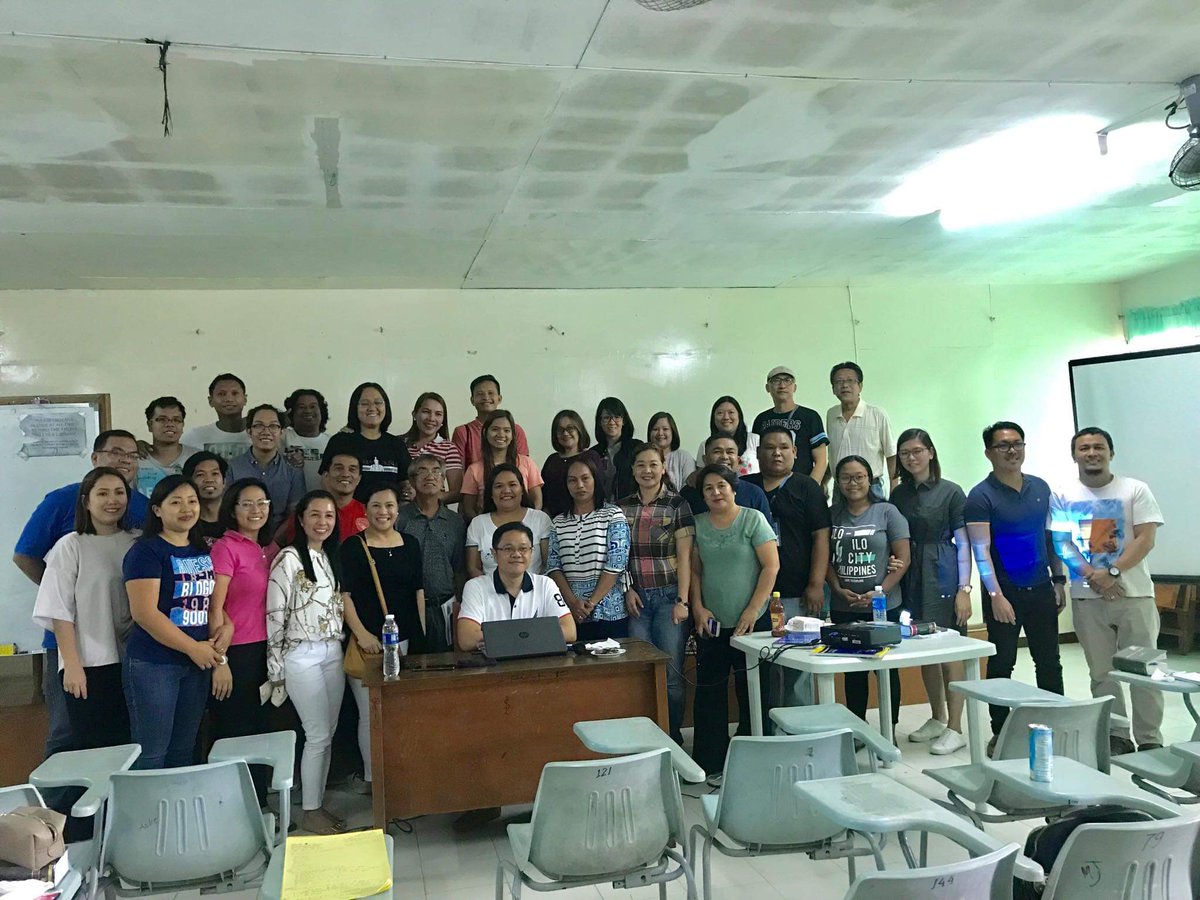 CSUBarOps's tweet photo. Our pre-bar reviewees with lecturers Judge Gener Gito for Civil Procedure, Judge Emmanuel Silva for Commercial Law, Atty. Carmencita C. Dabu and Atty. Marvin Cañero for Taxation, Atty. Rhett Sefarino for Wills and Succession and some topics on Family Code, and Atty. Teresita Cruz https://t.co/gppXxI7SQV