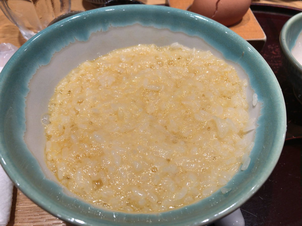 otamiler's tweet photo. 約1時間遅れでしたが無事羽田に。
とりあえずお昼ご飯。 https://t.co/PJzkeCcFFS