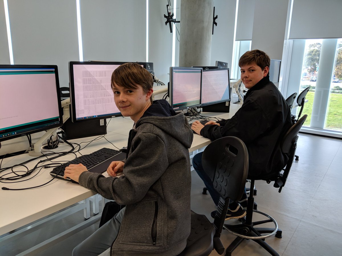 Feresh99's tweet photo. ASMS students @Flinders undertaking a Digital STEM Challenge. @lisam2111 @MarcusASMS @ASMS_Jayne @GlenysThompson3 #DIGITALSTEM #solvingdigitally https://t.co/upKt5R7xf7