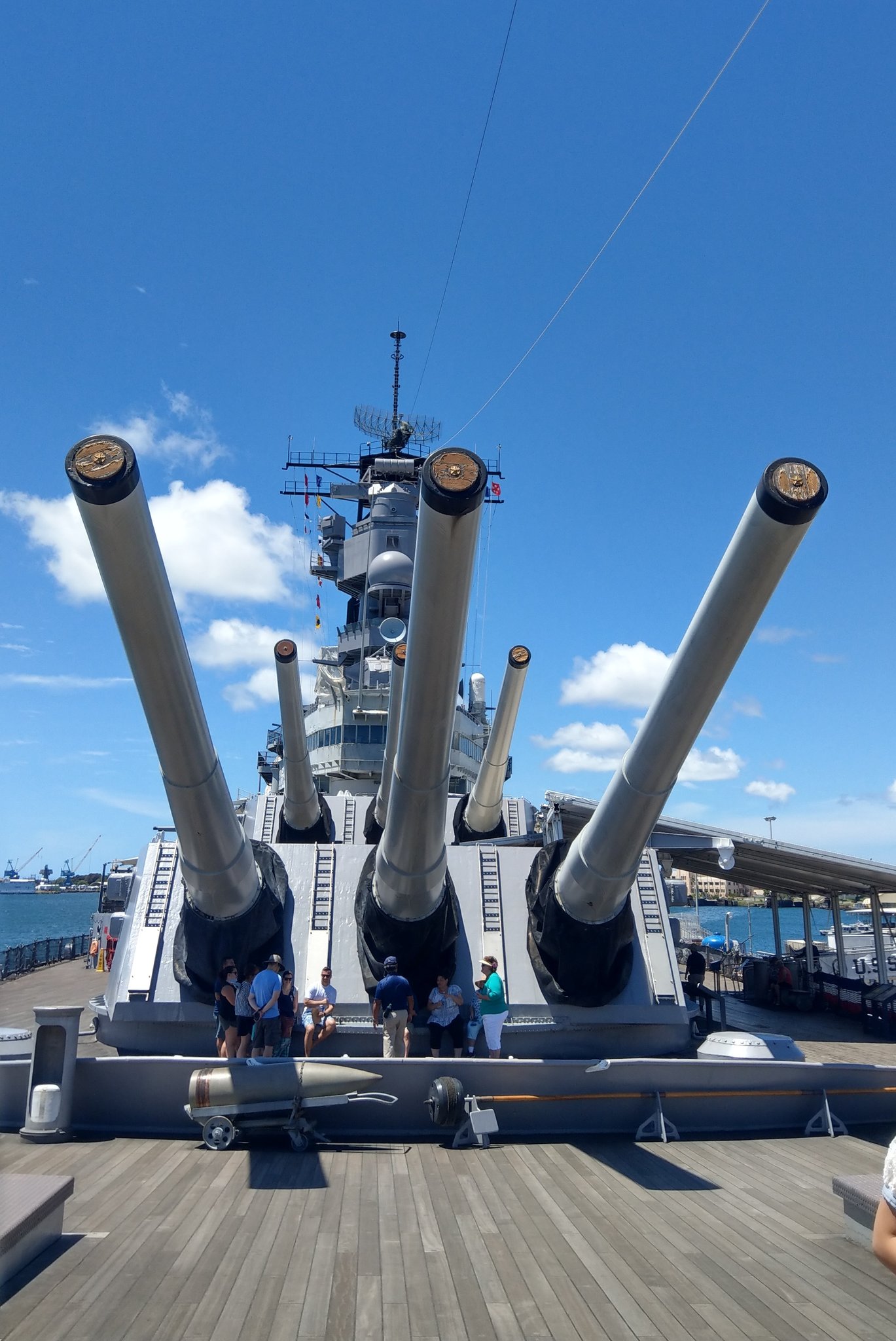 小田原愛 戦艦ミズーリ アリゾナ記念館に船内見学ツアー 凄い