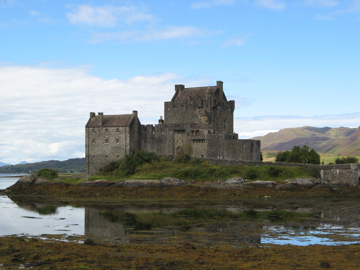StravellC's tweet photo. Hi friends! :) Here is a new post: « Eilean Donan Castle - Home To Kings, Clans And Colonels » By Darlene Fisher https://t.co/lhcVc0iGow #traveltips #travel #stravell https://t.co/cD4m7XYBYD