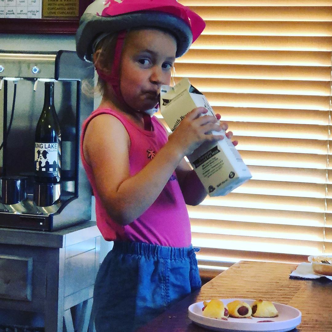 That face when you’re caught drinking from the #milkcarton. 😄 📸: IG fan andacp15