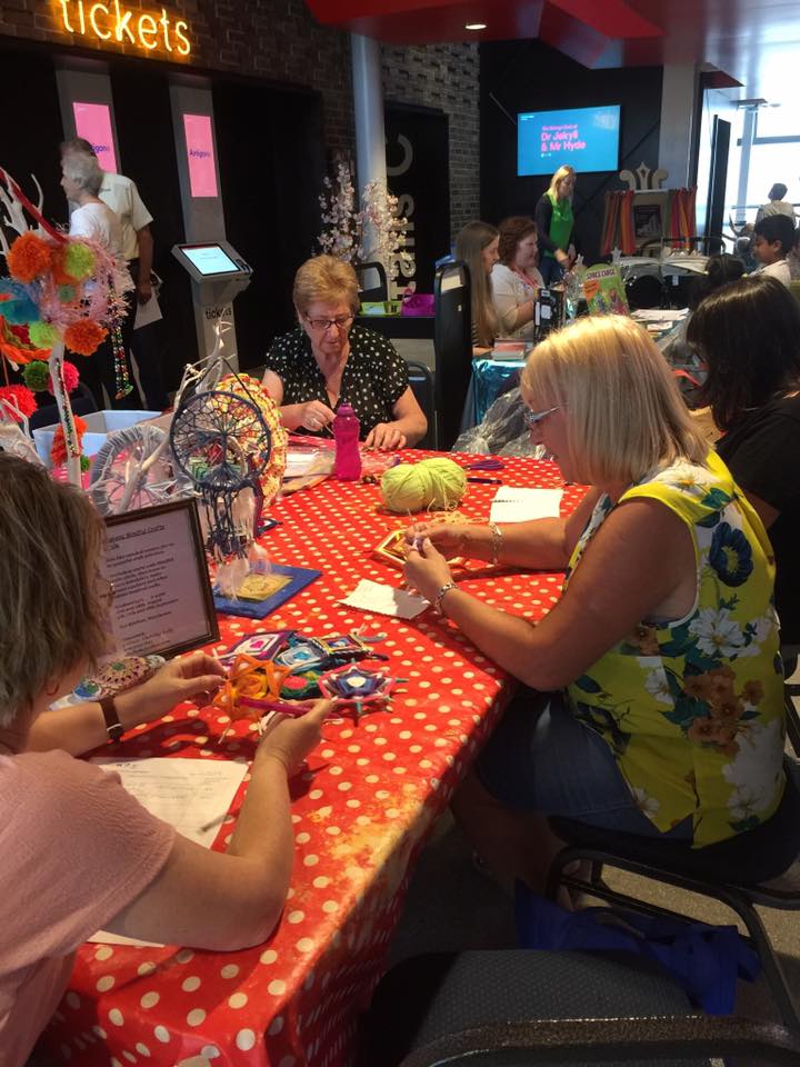 Making dream-catchers at last Wednesday at Story House -Womens Craft Circle in action! The group is very friendly and welcoming. Come and say hi or book to join more sessions every Wed 2-4pm with our great facilitators!
storyhouse.com/event/womens-m…
@lovebrightlife <a href="/EndLonelinessUK/">Campaign to End Loneliness</a>