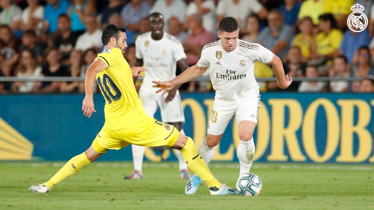 ReyadaLive's tweet photo. @ReyadaCom ريال مدريد يواصل الترنح ويتعادل إيجابيًا مع #فياريال بهدفين كل فريق 

#ريال_مدريد 2 

#فياريال 2 https://t.co/o6p1L4mItL