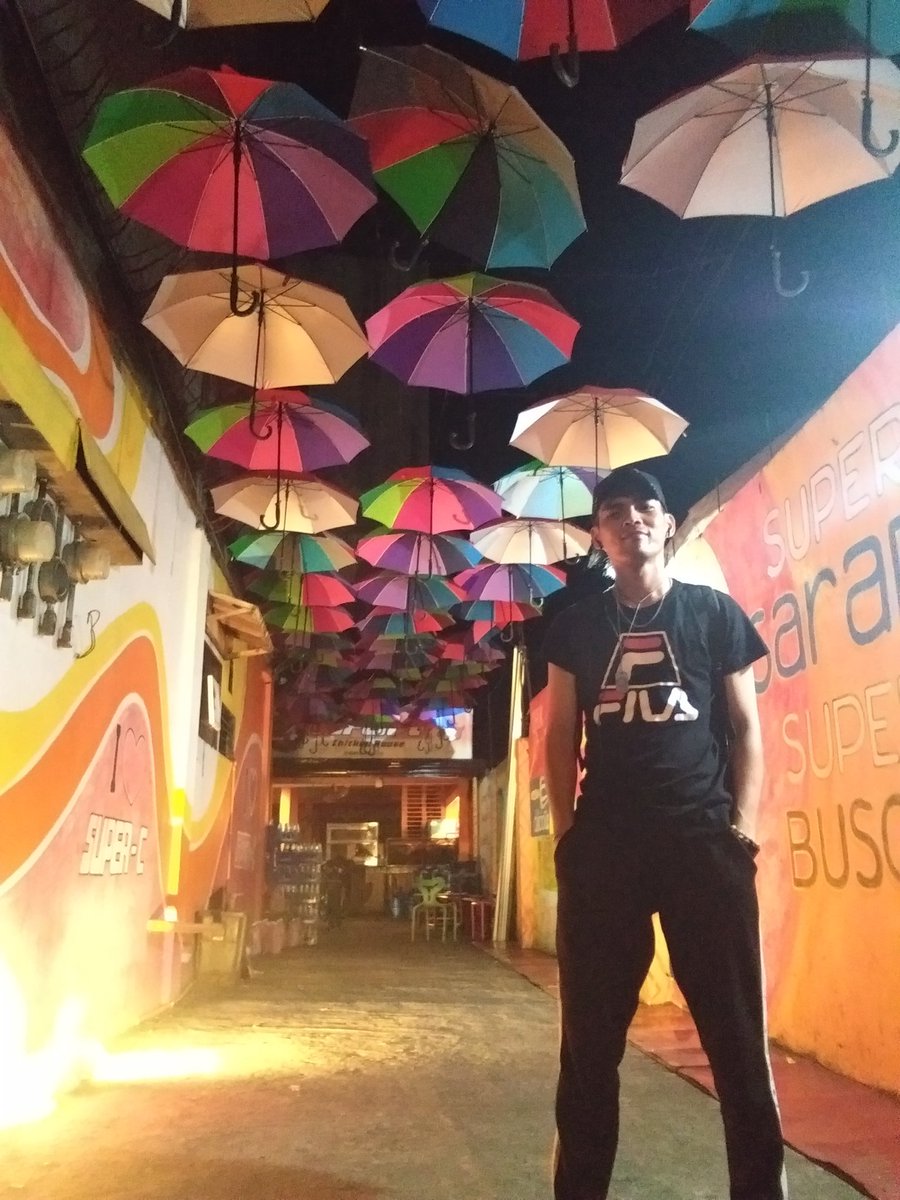 malditOpeter7's tweet photo. Umbrella cant stOp the rain
But make us stand in the rain
COnfidence may nOt bring success
But gives us pOwer tO face any challenge
in LIFE https://t.co/0evIn2XF7L