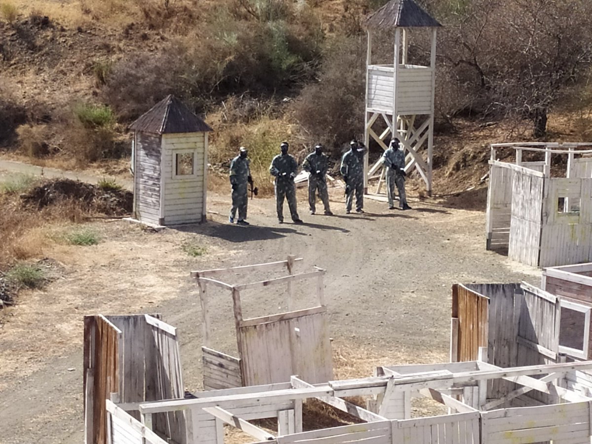 CBNovaschool's tweet photo. #LigaEBA Nuestros jugadores del primer equipo han realizado una convivencia de grupo para comenzar la temporada con mucho amor... 🔫😅

Gracias a Paintball Málaga por la gran mañana que hemos pasado 😁

#NovaFamily https://t.co/oea4AKPiv1