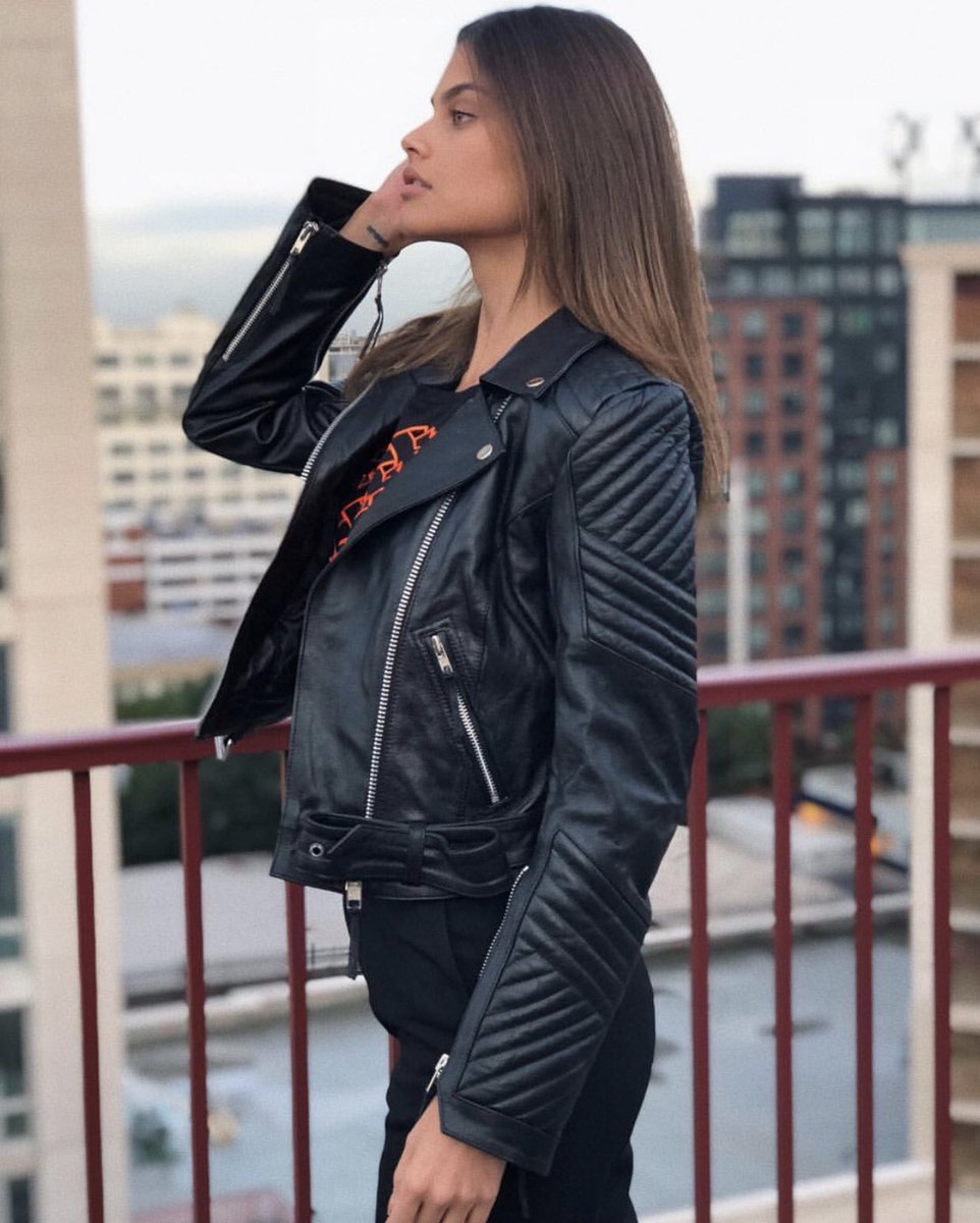 blrllsh_'s tweet photo. Cinnamon girl. #KeepingUpwithAKP https://t.co/hIjRnhmVWb