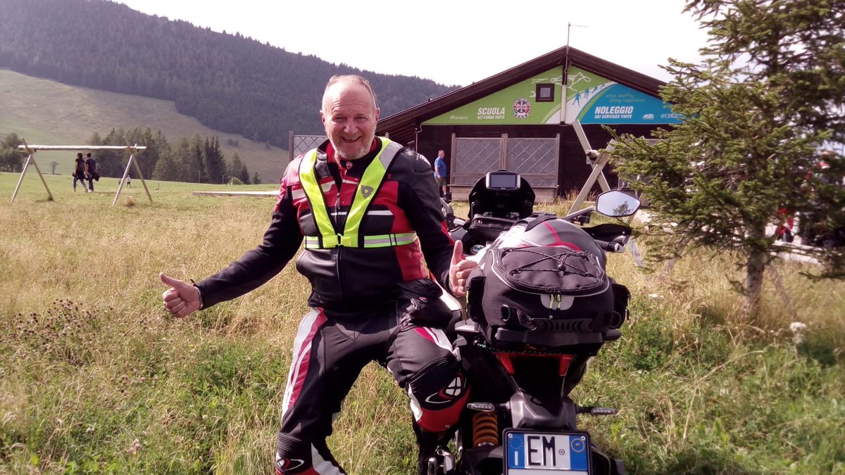DucatiClub_Lodi's tweet photo. Anche oggi abbiamo dato.. Gran bel giro.. 500 km di goduria... #2 #doclodi #ducatilodi #ducati #forzaducati ๐... https://t.co/xKMOYjWRK7