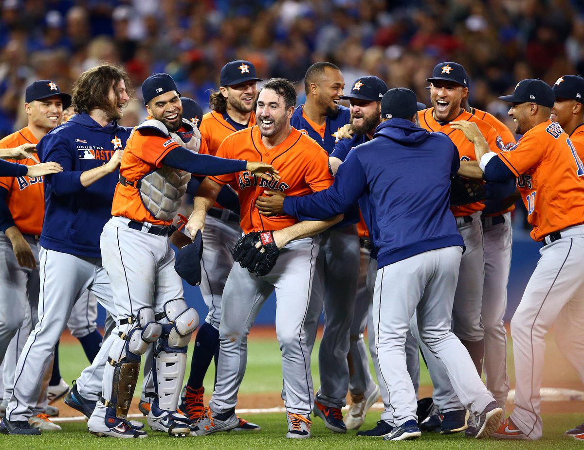 astros's tweet photo. We literally love @JustinVerlander 🧡 https://t.co/9Vt6Kqudi8