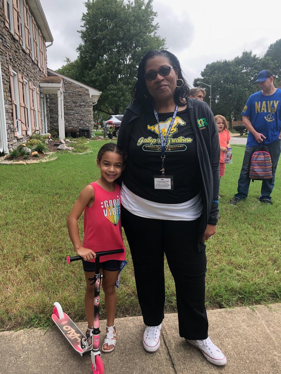 DrWynn (@drwynn4) on Twitter photo GRES staff visiting students in the neighborhood. <a href="/vbschools/">VBSchools</a> <a href="/Shenna914/">TaShenna Wiggins, Ed.D.</a> <a href="/BeachSupe/">Aaron Spence</a> #mywhy GRES staff visiting students in the neighborhood. <a href="/vbschools/">VBSchools</a> <a href="/Shenna914/">TaShenna Wiggins, Ed.D.</a> <a href="/BeachSupe/">Aaron Spence</a> #mywhy