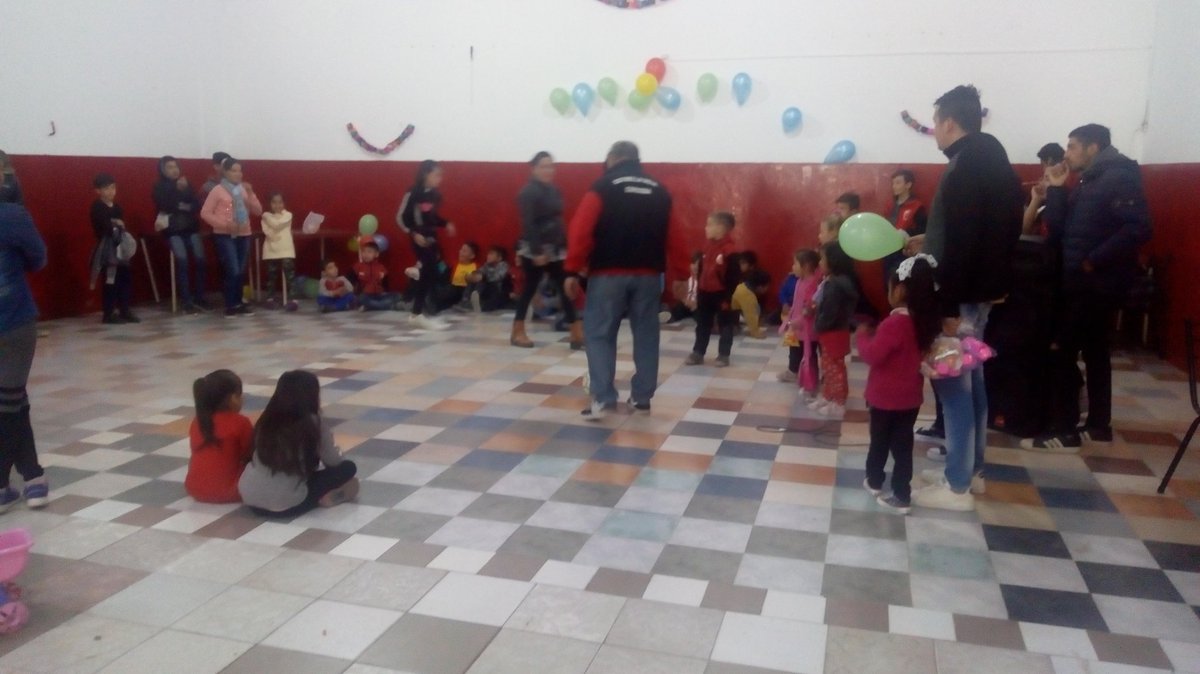 MSecc13's tweet photo. Festejo Día Del niño!!!!
Agradecemos a la escuelita de fútbol ⚽ ESTRELLA ROJA por permitirnos ser parte de este gran día!!🎊🎈😍 https://t.co/wZZgkCkyCr