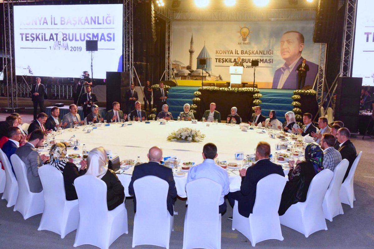 Mustafa Dolular 🇹🇷 (@dolular) on Twitter photo Genel Başkanımız ve Cumhurbaşkanımız Sn <a href="/RTErdogan/">Recep Tayyip Erdoğan</a>'ın teşrifleriyle, #Konya İl Başkanlığımız tarafından organize edilen “Teşkilat Buluşması” programımız çok güzel geçti.
Rabbim birliğimizi ve beraberliğimizi bozmasın inşaAllah...😊
#ErdoganKonyada Genel Başkanımız ve Cumhurbaşkanımız Sn <a href="/RTErdogan/">Recep Tayyip Erdoğan</a>'ın teşrifleriyle, #Konya İl Başkanlığımız tarafından organize edilen “Teşkilat Buluşması” programımız çok güzel geçti.
Rabbim birliğimizi ve beraberliğimizi bozmasın inşaAllah...😊
#ErdoganKonyada