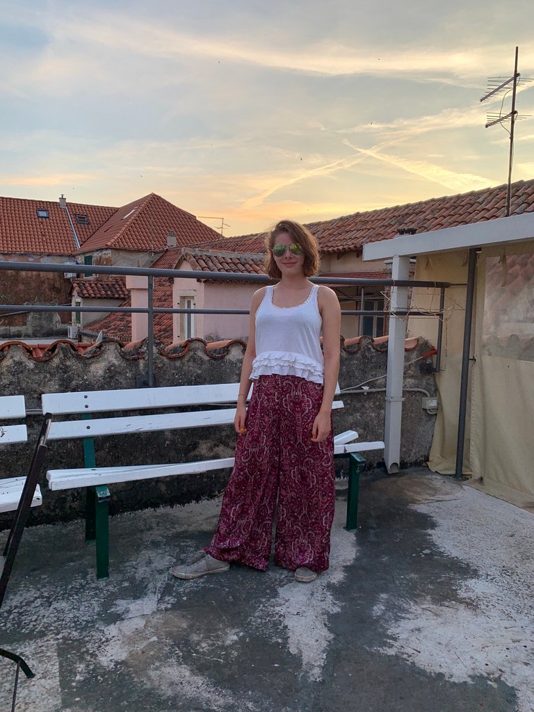 Is there anything better than a holiday sunset? 🌅⁠
Shop Purple Silky Flares now at soo.nr/KydI
.⁠
#makarska #makarskabeach