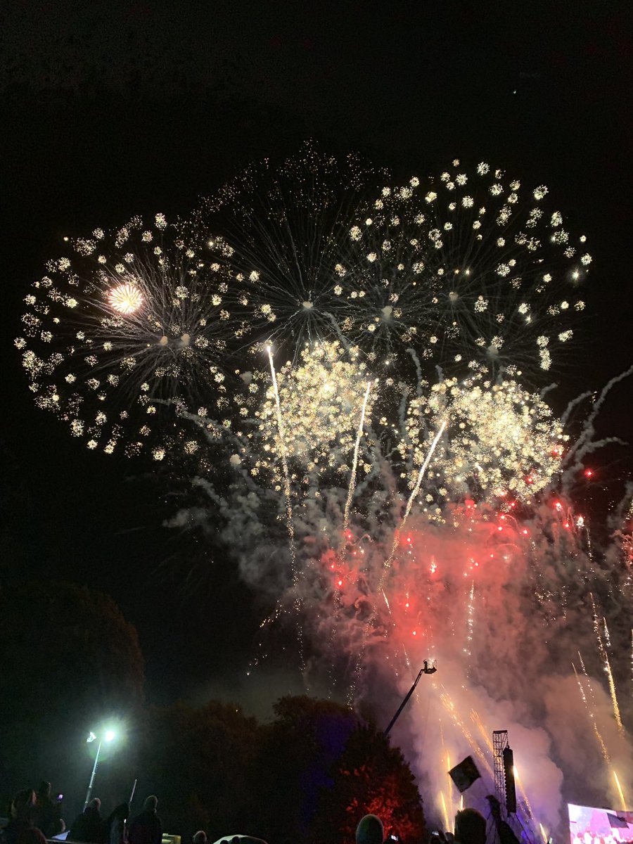JohnTagg7's tweet photo. Great evening at Darley park 🍾🥂🎉🎼🎻 #darley19 https://t.co/4g4LORi2Tw