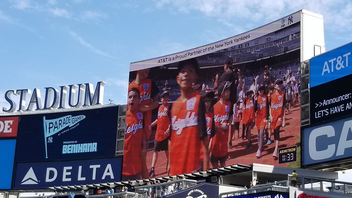 HeightsLL's tweet photo. Trip to @yankeestadium  for the on field parade with lots of @LittleLeague players from the area. Thank you @Yankees for the great day. https://t.co/7Fi8ofAeZP