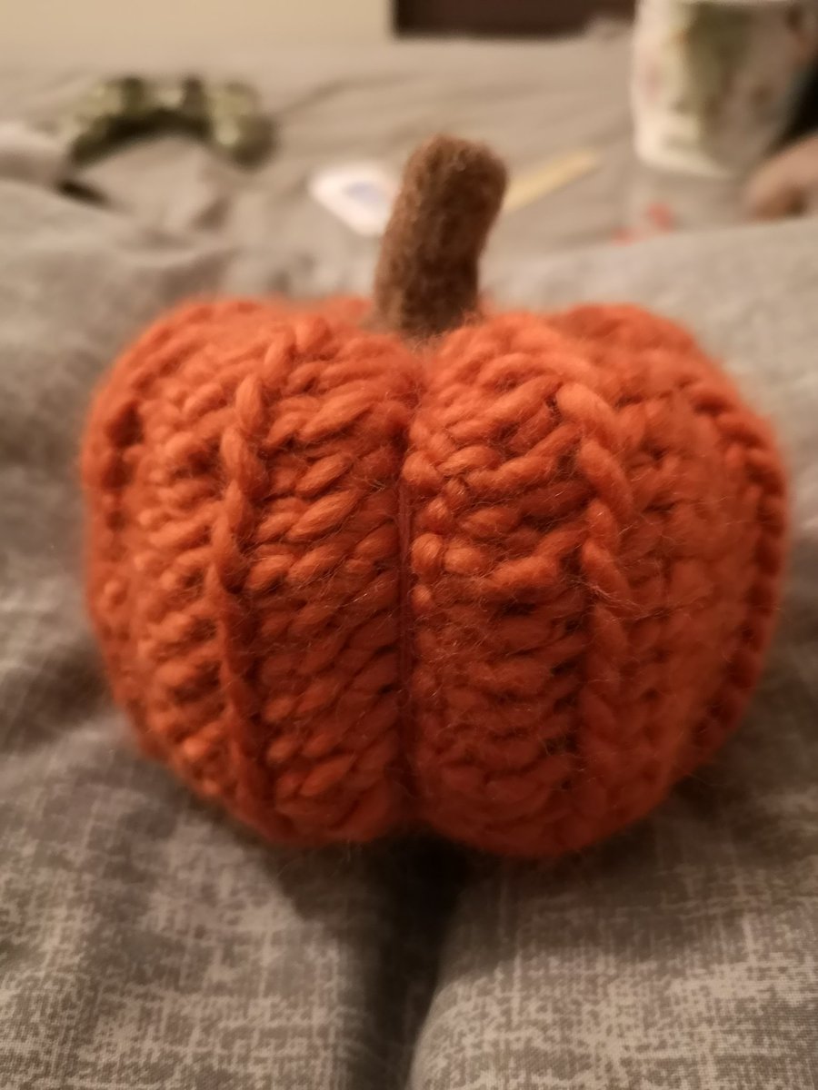 oldghxsts's tweet photo. I taught myself how to crochet yesterday so I made a pumpkin, I hope you like him https://t.co/WxN8GKk43x