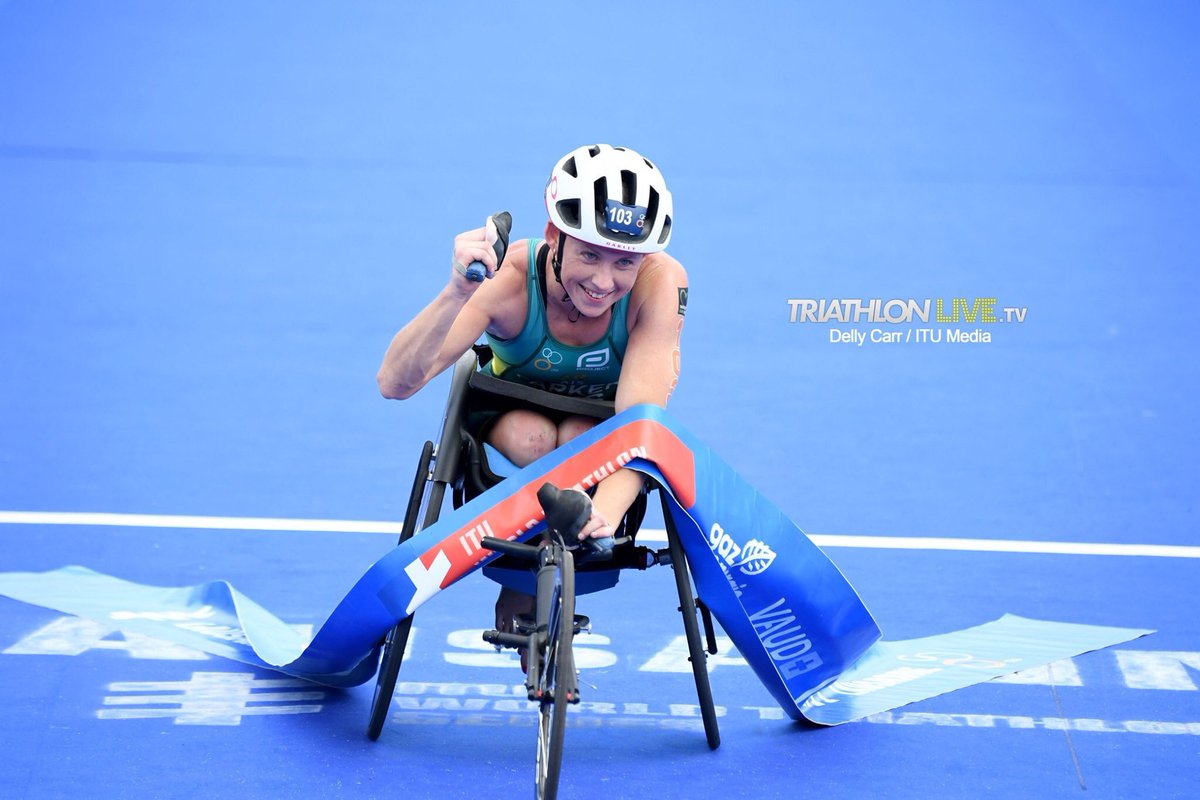 PROJECTteamwear's tweet photo. With a huge weekend racing #wtslausanne A amazing race @laurenparker2127 WORLD CHAMPION congratulations. 📸 #itumedia #triathlon #triathlete https://t.co/dd4sdqdwWf