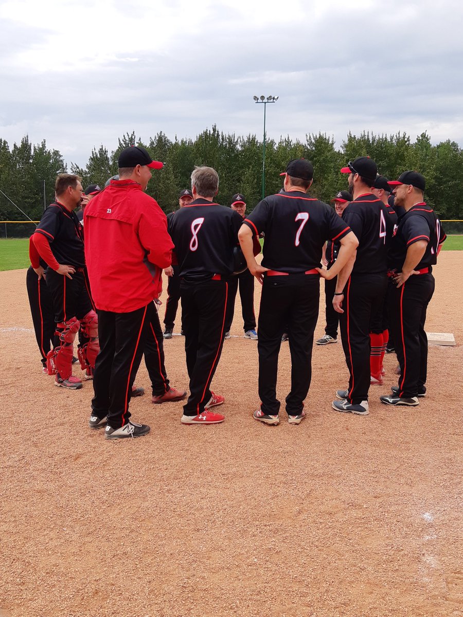 And Melfort takes the win!!! 9-2 #champs #canadians