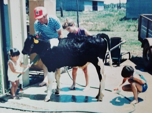 EmilyforKC's tweet photo. I was raised in #ruralKS. My family had a farm. Cows were our thing & giving our #showcow a bath was a family affair as we got ready for the 4-H show.
We are wanting to #hit100 donors that will donate $37 before Emily's birthday on Sept 7. Can you help?
https://t.co/8rzPORqEi5 https://t.co/JTt1bQnVU4