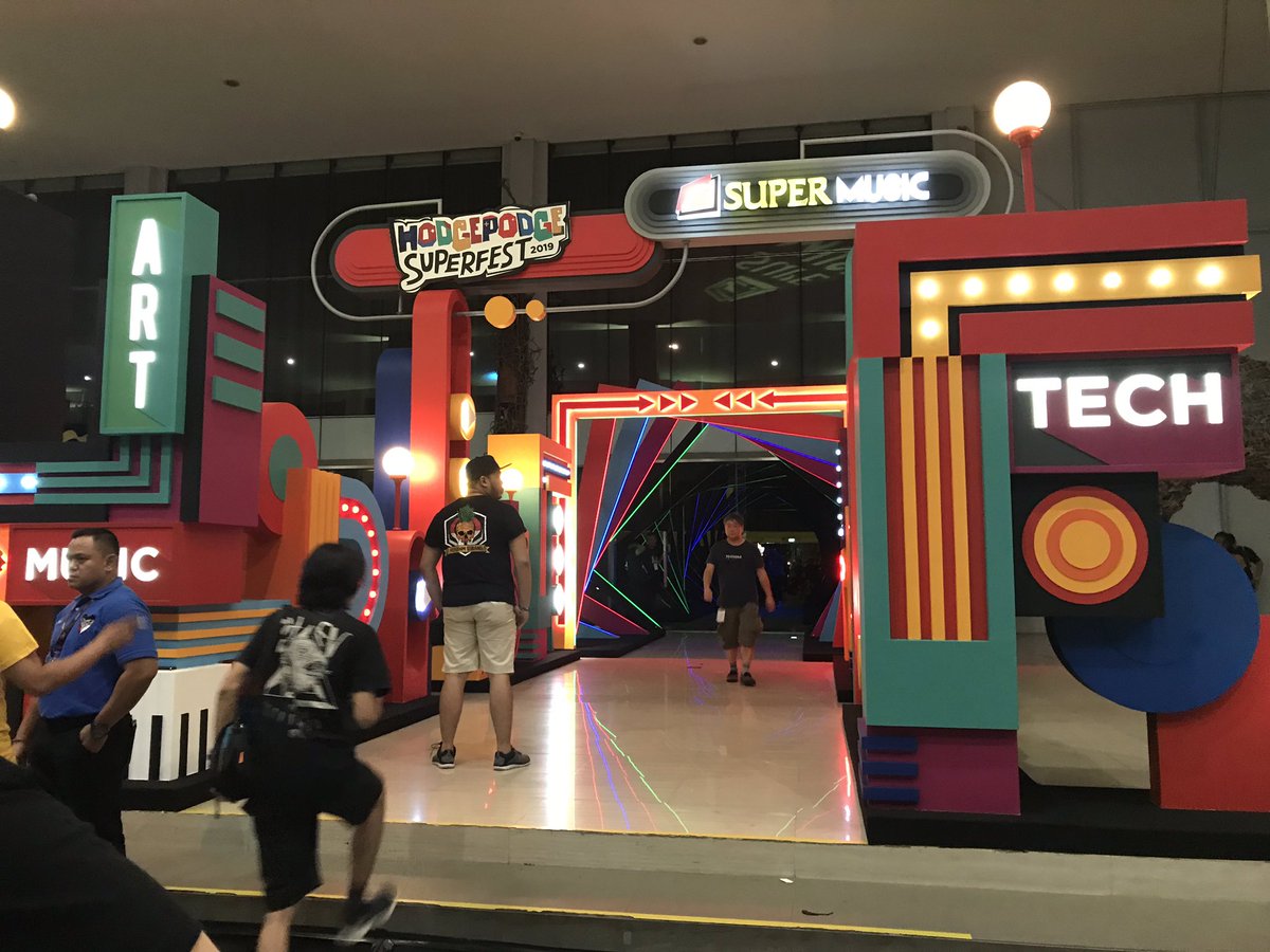 jaklow06's tweet image. hodgepodge festival 2019

当日券SOLOUTやったけどダフ屋からチケットGET!

400,000ルピアやから正規で買うより安い。笑

どゆことやっ！！

#prophetsofrage #hodgepodgefest