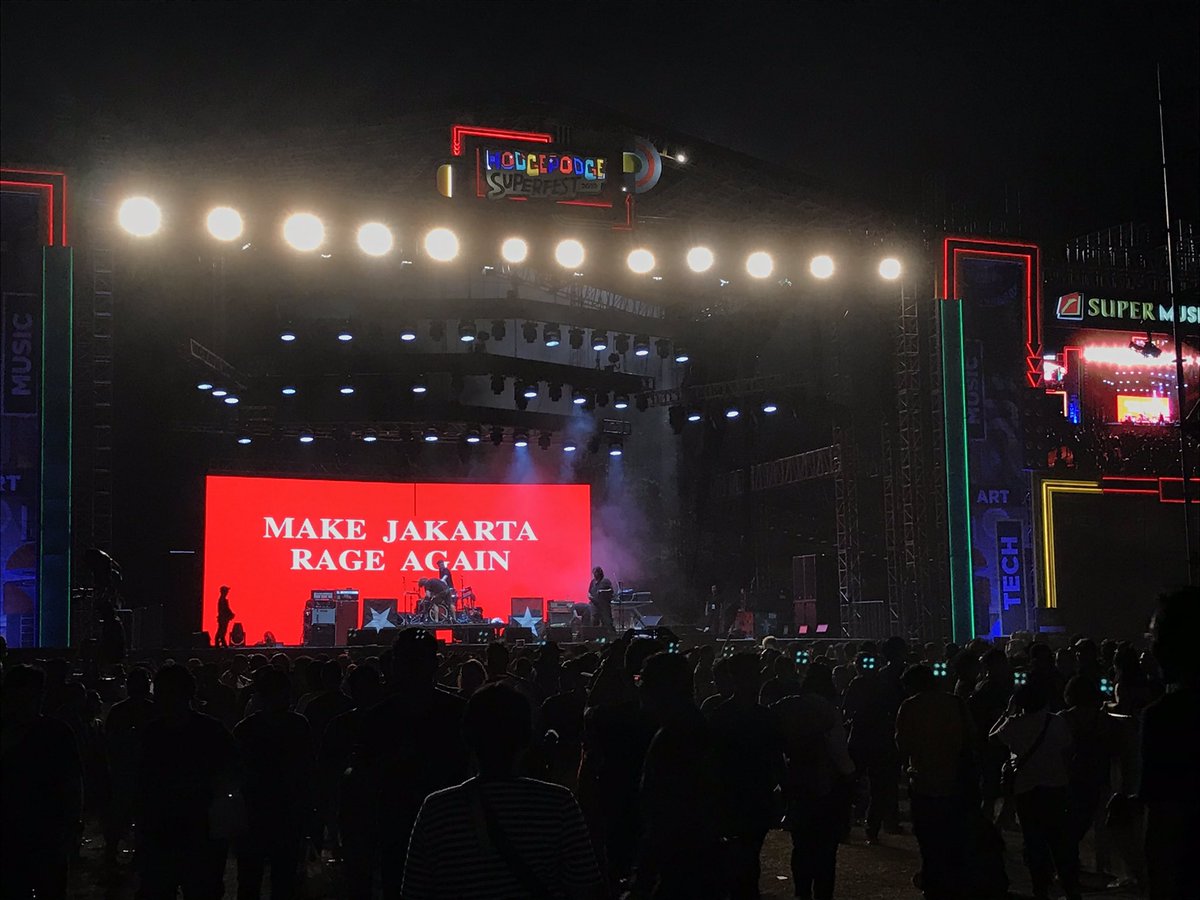 jaklow06's tweet image. hodgepodge festival 2019

当日券SOLOUTやったけどダフ屋からチケットGET!

400,000ルピアやから正規で買うより安い。笑

どゆことやっ！！

#prophetsofrage #hodgepodgefest