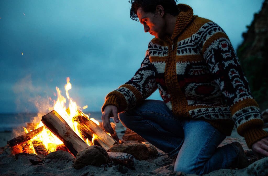 SAV0RYAV3RY's tweet photo. gloomy day in washington obviously meant going down to la push, can’t say we found any vampires and gabe is no survivalist (the fire took longer than it should) but hazel did find some bird soulmates. LA PUUUUSH BABY LA PUUUUSH https://t.co/lLYNI6TYUa