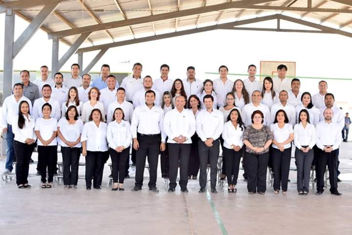 ‼️Hoy estamos de aniversario‼️ 
Celebramos 9 años egresado a estudiantes competentes a nivel técnico universitario, ingeniería y licenciatura😊
Por muchos años más, muchas gracias💚

¡¡Todos somos toros!!