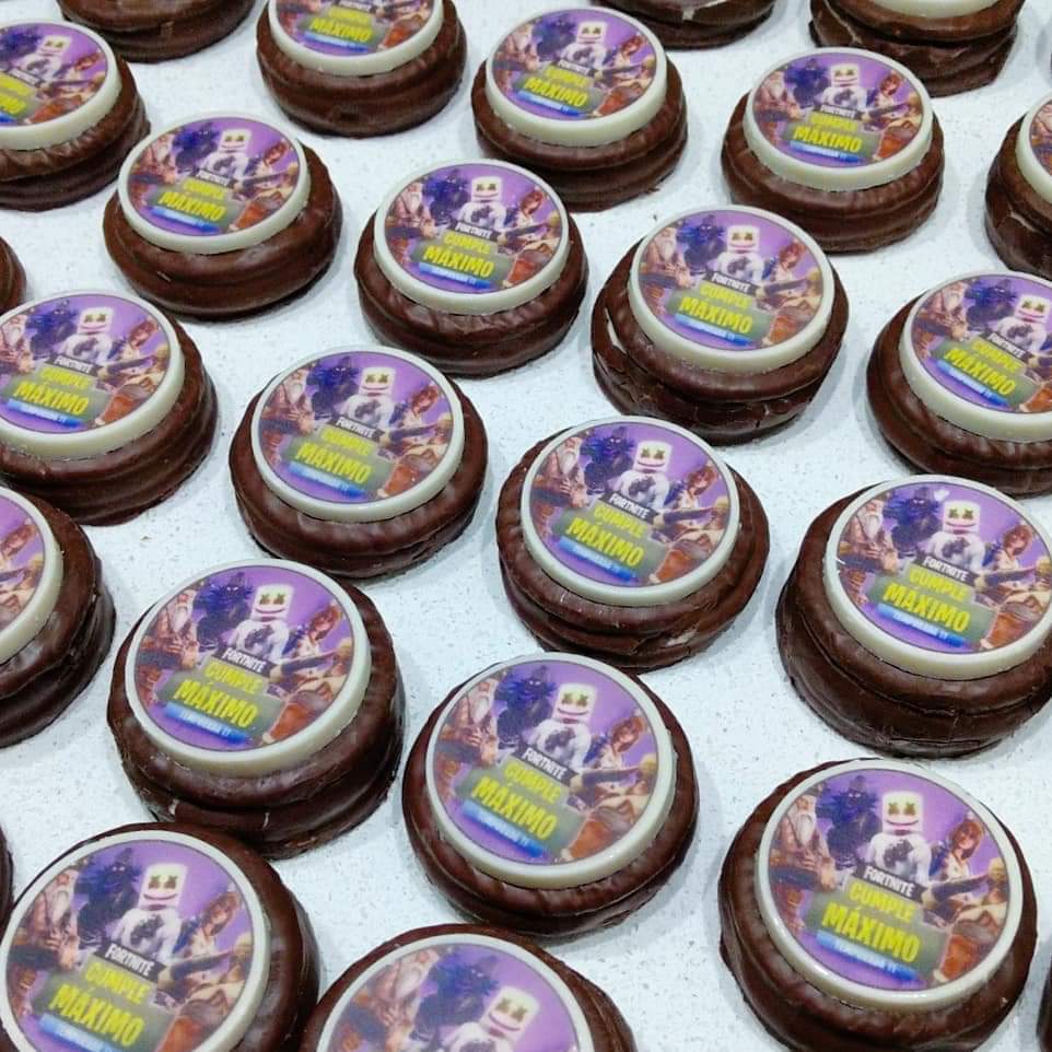 IlesBakery's tweet photo. ¡Feliz cumpleaños Max! 🎮 Gracias @MasterTsukai por tu pedido 😊 #ilesbakery 💖 #fortnite https://t.co/h5C0yjs0Tj