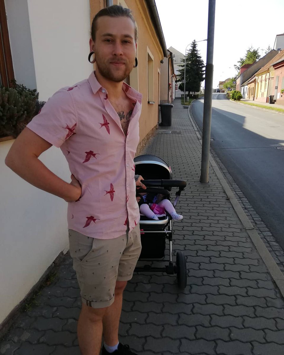 PomeloPack's tweet photo. Lol. Menší #Tbt
Ja v 16ti
Ja v 18ti
Ja ve 23
Ja ve 24
Vidím tam velkou evoluci
#samec #kanec #VousyMiZačlyRůstPozdě #TBThursday #czech #Czechia https://t.co/axZNSHjuPA