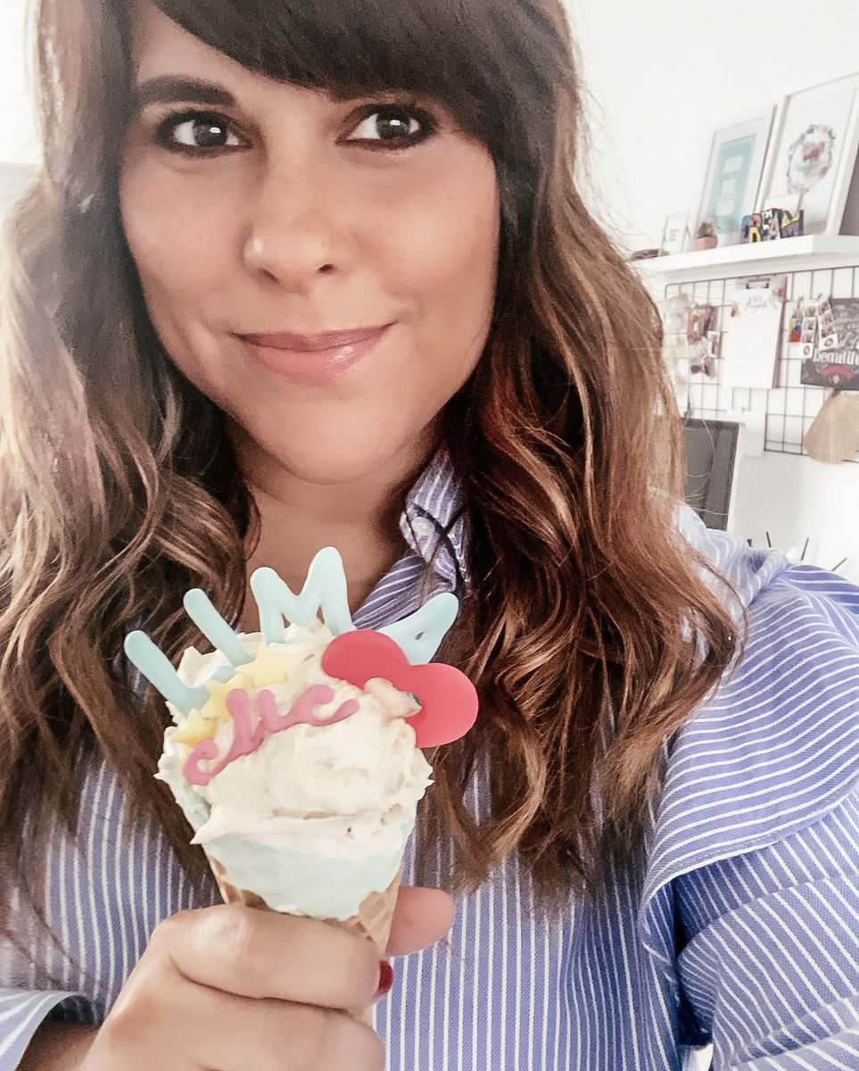 PatriciaArata's tweet photo. Quién no se arrepiente de pecar con un #cupcakechic hoy Domingo?? 🙋🏻♀️ @MMissCupcakes
Buenazos ! Además ayudas a la implementación de un espacio infantil de juegos y lectura en el hospital del niño.
*Si te da flojera salir pídelo x Glovo. https://t.co/YBu26Y61Fg