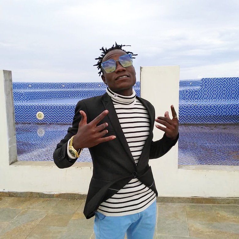 drizzdasinga1's tweet photo. Better days shall come #designerlove https://t.co/KcOiQQVoIN