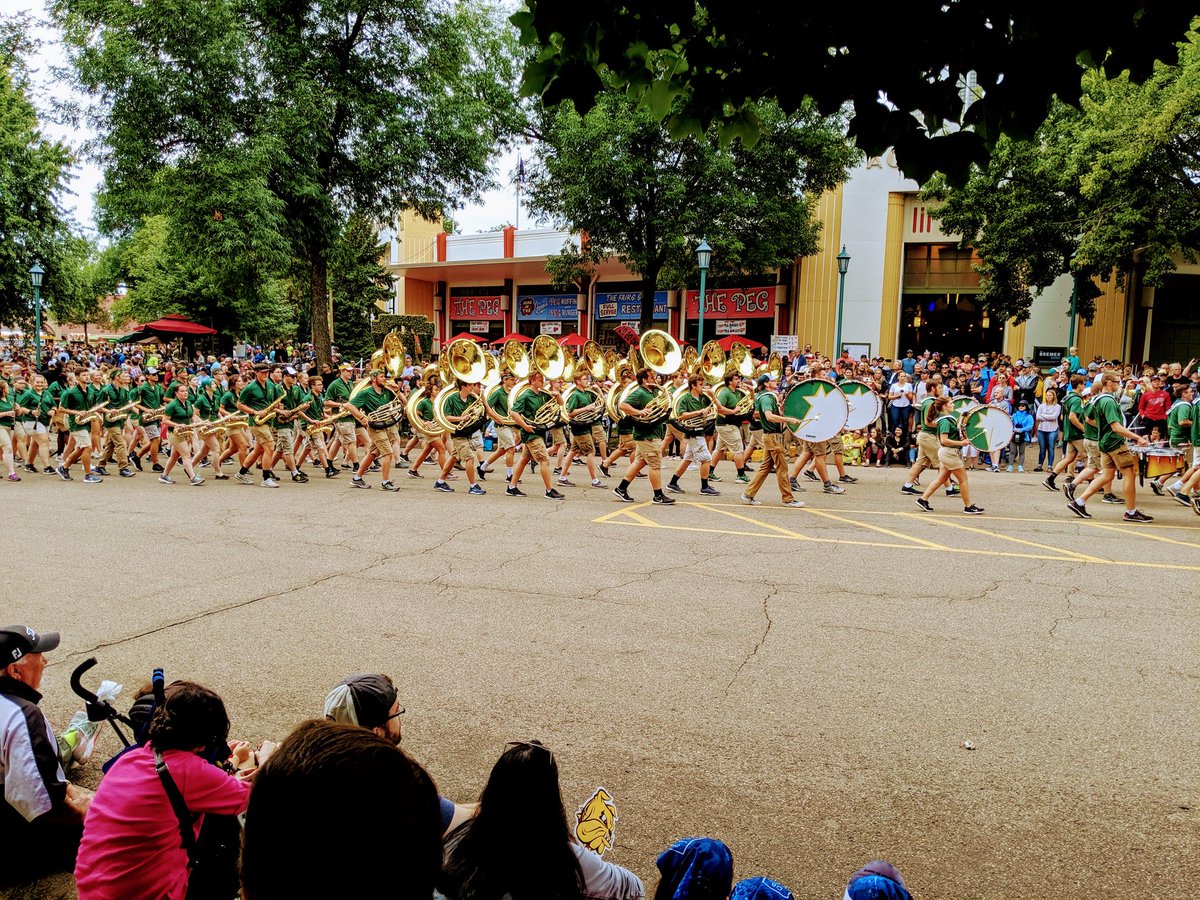 Bands report:
@UMNmarch 
@jackbrassband 
@gsmbndsu 
@MinnesotaBrass 

Sounding and looking awesome at the @mnstatefair parade today!