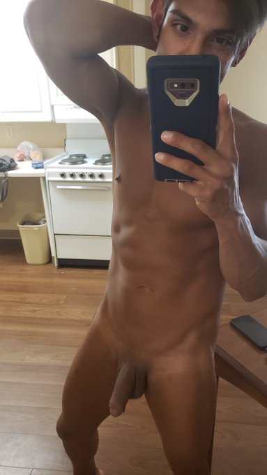 Coming at you with that douche pose! I look damn good, though. #sebastianperez #sexyandiknowit https://t<a href="/tag/sexyandiknowit"class="tags"><span>#sexyandiknowit</span></a><a href="/tag/sebastianperez"class="tags"><span>#sebastianperez</span></a>