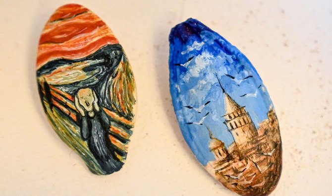 arabnews's tweet photo. Turkey’s ‘#Microangelo’ turns tiny objects into artworks
#art

https://t.co/8JpyLvlcic https://t.co/skpg64cUHp