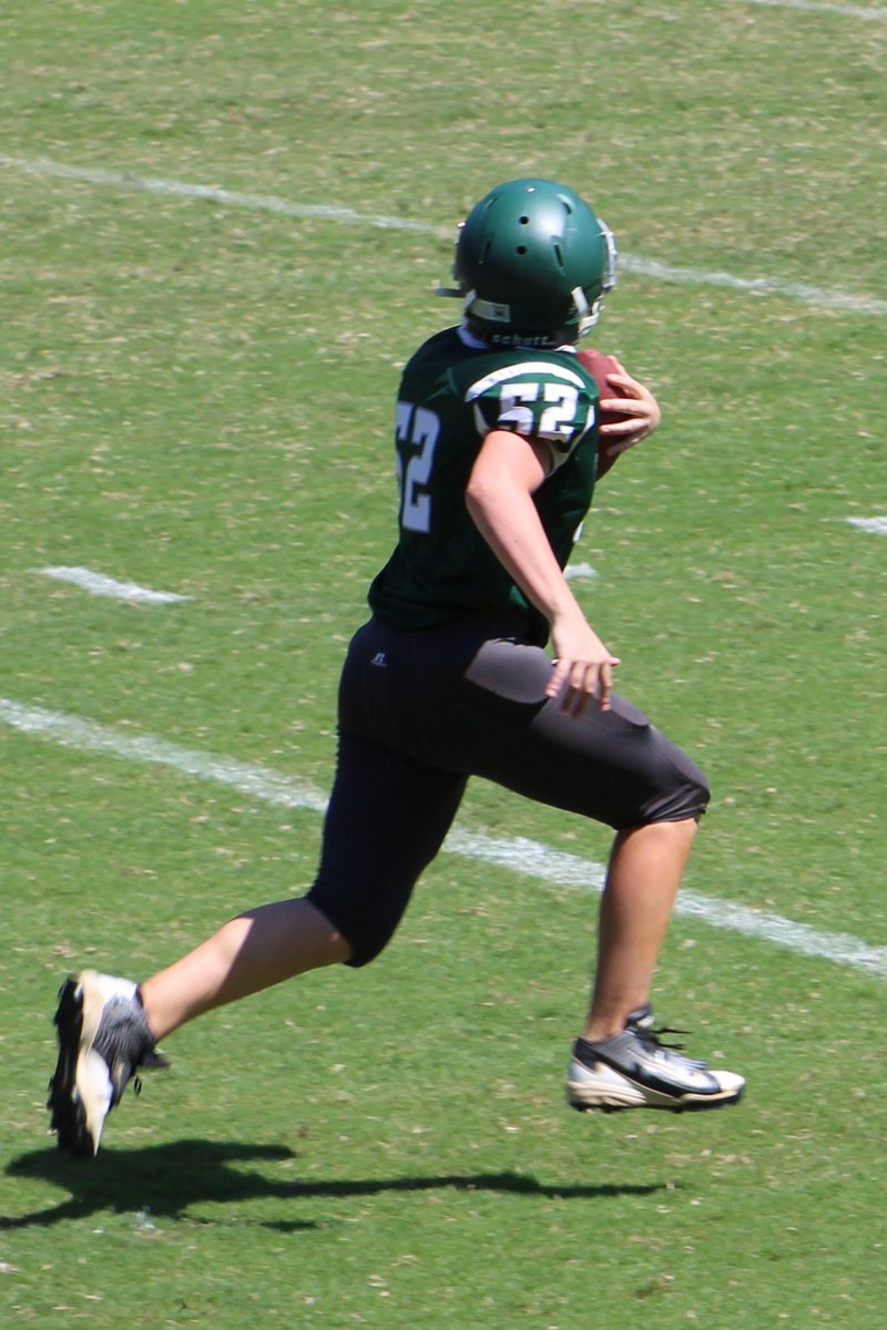 2PlyJP's tweet photo. Proud of #BigBralyn 65 yard #Touchdown Go #Falcons https://t.co/XoA2RkWYNZ