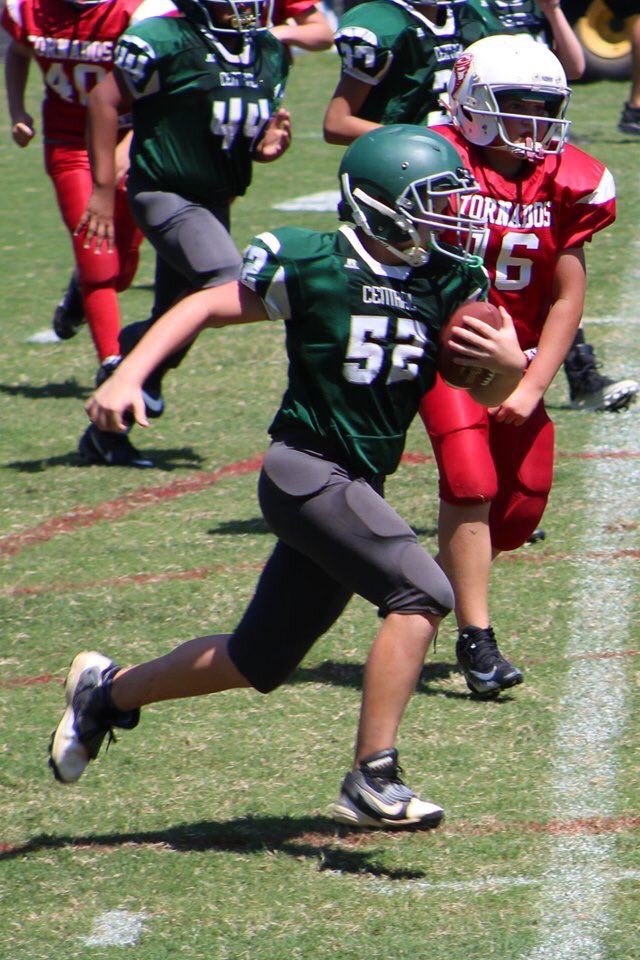 2PlyJP's tweet photo. Proud of #BigBralyn 65 yard #Touchdown Go #Falcons https://t.co/XoA2RkWYNZ