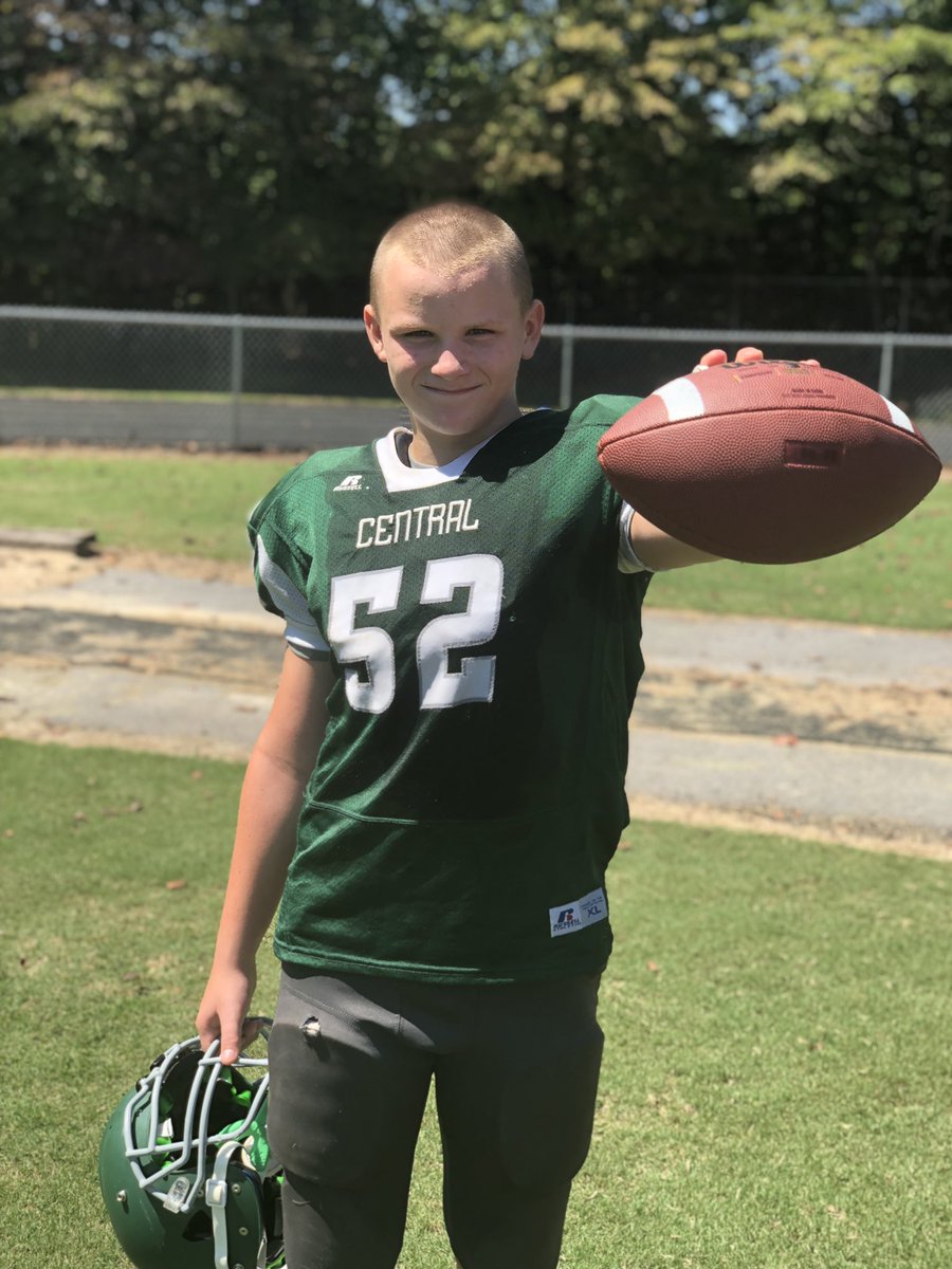 2PlyJP's tweet photo. Proud of #BigBralyn 65 yard #Touchdown Go #Falcons https://t.co/XoA2RkWYNZ