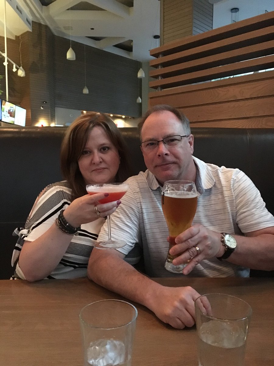 MonaghanTracey's tweet photo. Thanks to @Moxies_official for the birthday celebrations and for the extra effort helping with #foodallergy issues. https://t.co/tjm1cT184n