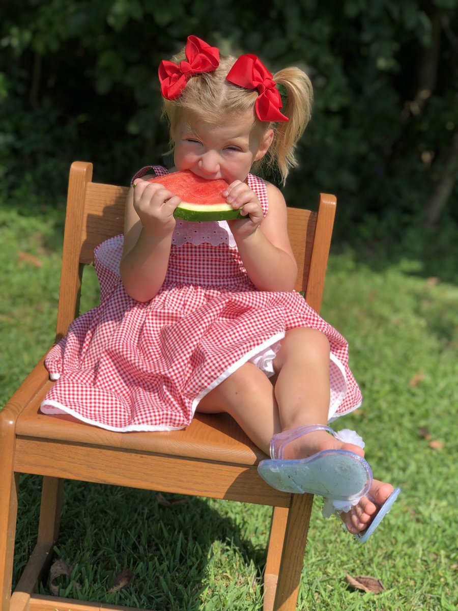 Jayklin1's tweet photo. Happy Sunday❤️🍉 #newoutfit #photoshoot https://t.co/mYuTULcuVk