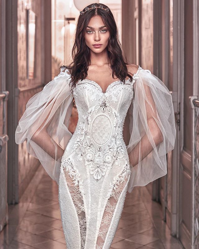 GaliaLahav's tweet photo. #GLThrowback | The #Thelma from one of our favorite bridal Couture campaigns ‘Victorian Affinity’ #GLCouture https://t.co/uBgTmW6jTh https://t.co/R2iBSHD9uY
