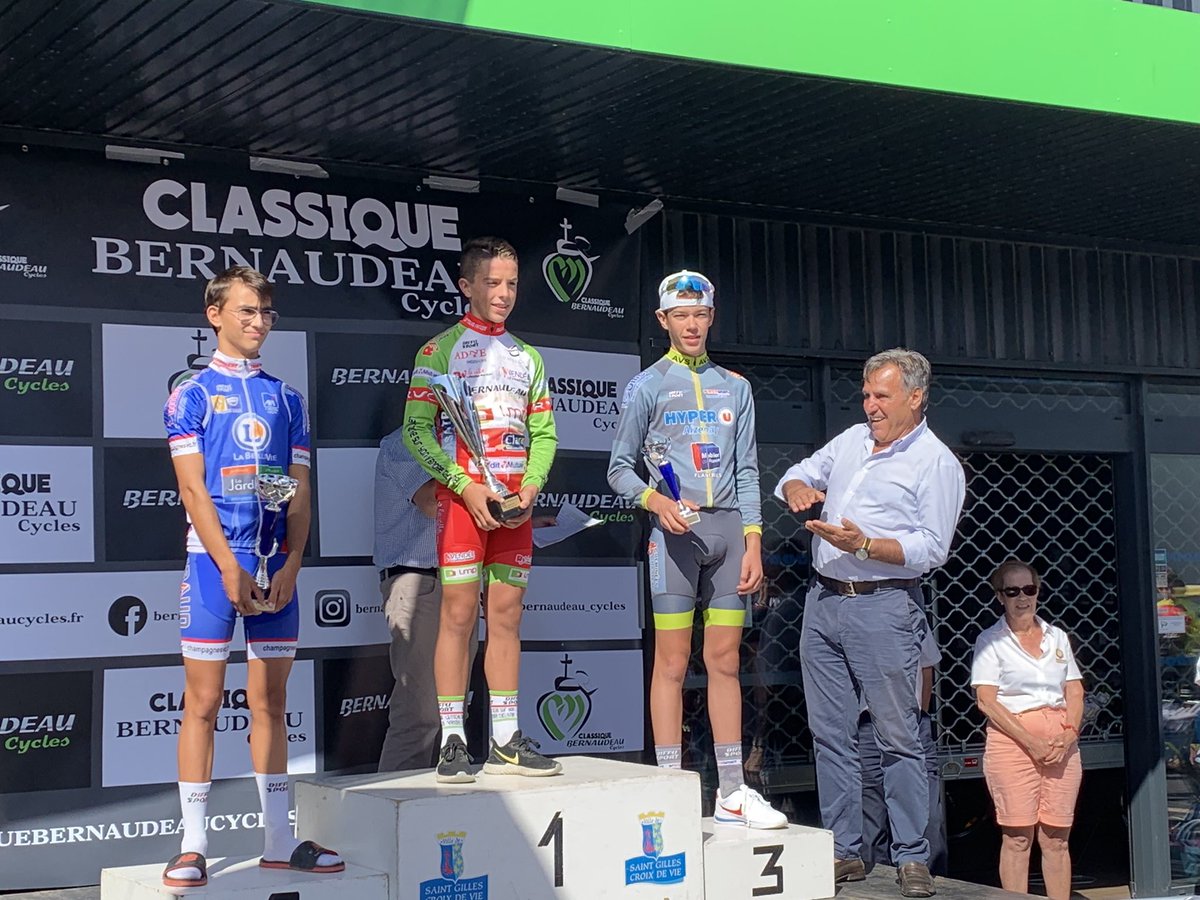 AnthonyCharteau's tweet photo. Très belle organisation de cette nouvelle épreuve en @DepVendee Classique Bernaudeau Cycles @BernaudeauC avec le souci du détail les coureurs ont appréciés👏🏼 https://t.co/vKudSBPfP9