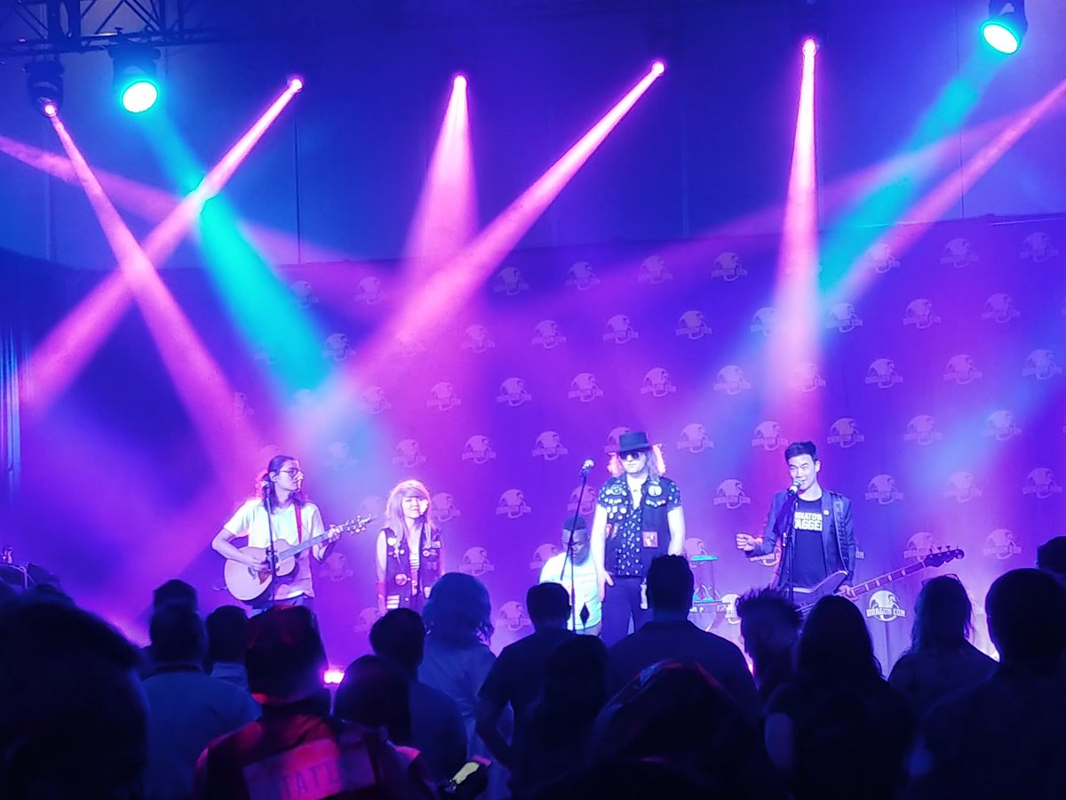 mimiashdene's tweet photo. Proud of #DragonCon2019 for hosting @theslants last con appearance #supportartistsofcolor https://t.co/NnPCzgnUGi