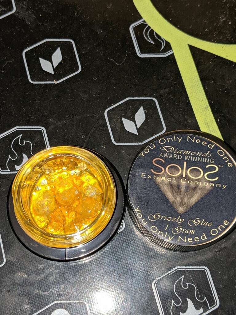 thebagba2019's tweet photo. Coming to shelves soon! #Grizzlyglue #solos #diamonds #oklahomacannabis #thebag https://t.co/s2xrVow0wt