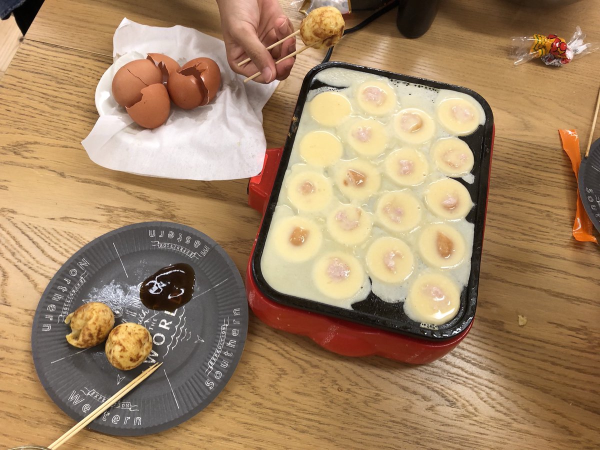 TakafumiSasaki's tweet image. 昨日は #cocobase のメンバー3人が事務所に来てくれて、たこ焼き焼きながらワイワイしました。オンラインで出会って、リアルでも繋がって話せるのっていいなぁ。
定期的にやっていきたいな。