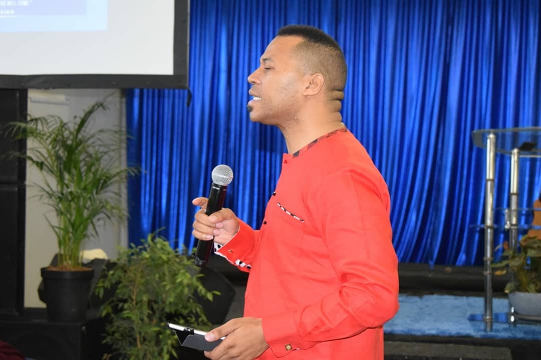 ChristKingdomL's tweet photo. Bishop Fino
Scriptures:1 Corinthians 3:3 | 1 Corinthians 7: 23| Romans 8:1 

We are not permitted to speak our minds but the mind of God in every situation. Always agree with what God says. That is the only way to see perpetual, continuous victories in your life all the time! https://t.co/jJMJCaV7Nn