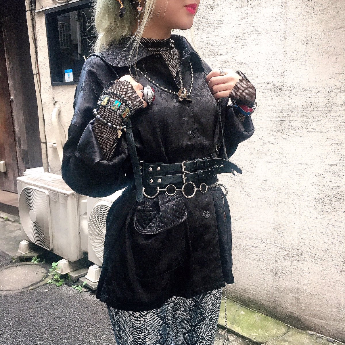 ゆびが１ぽん Twitter ನಲ ಲ 襟キルトチャイナシャツ 6480 Color Black Navy White Freesize ハーネスやベルトでウエストマークして着てもカッコいいチャイナシャツ 光の当たり具合で綺麗な柄が浮かび上がります メンズにもオススメ 裏地付き